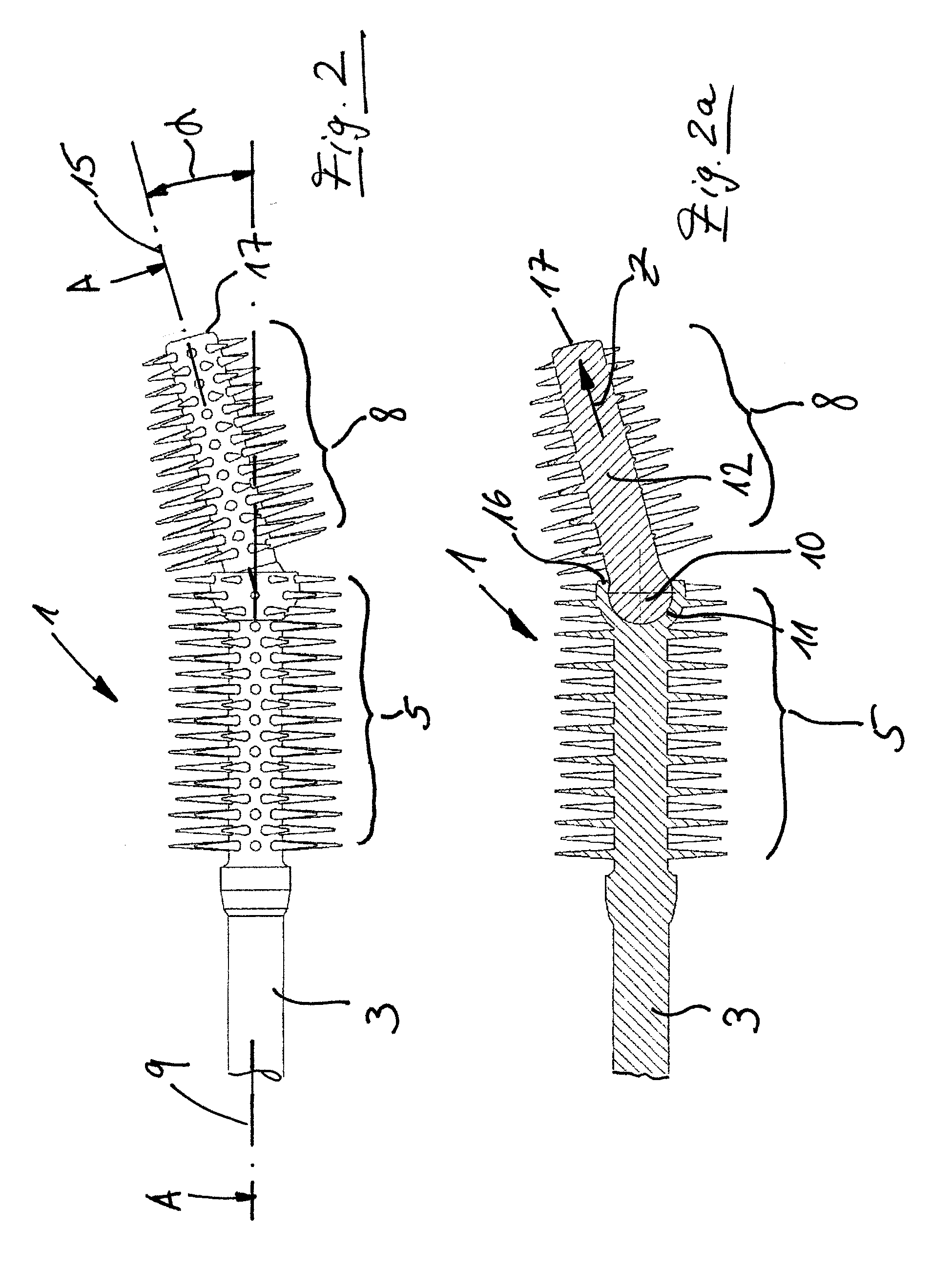 Cosmetic applicator, in particular mascara applicator, and a cosmetic product