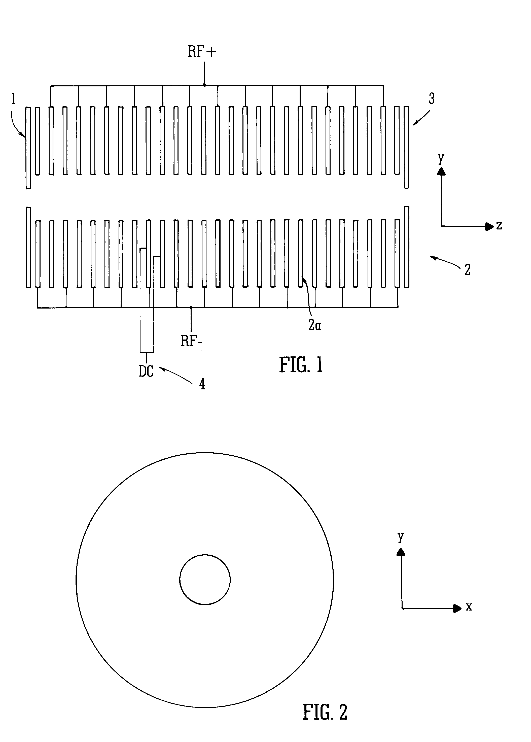 Mass spectrometer device and method using scanned phase applied potentials in ion guidance