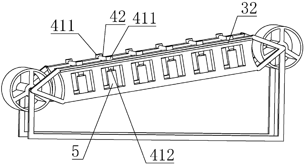 Light material separation device