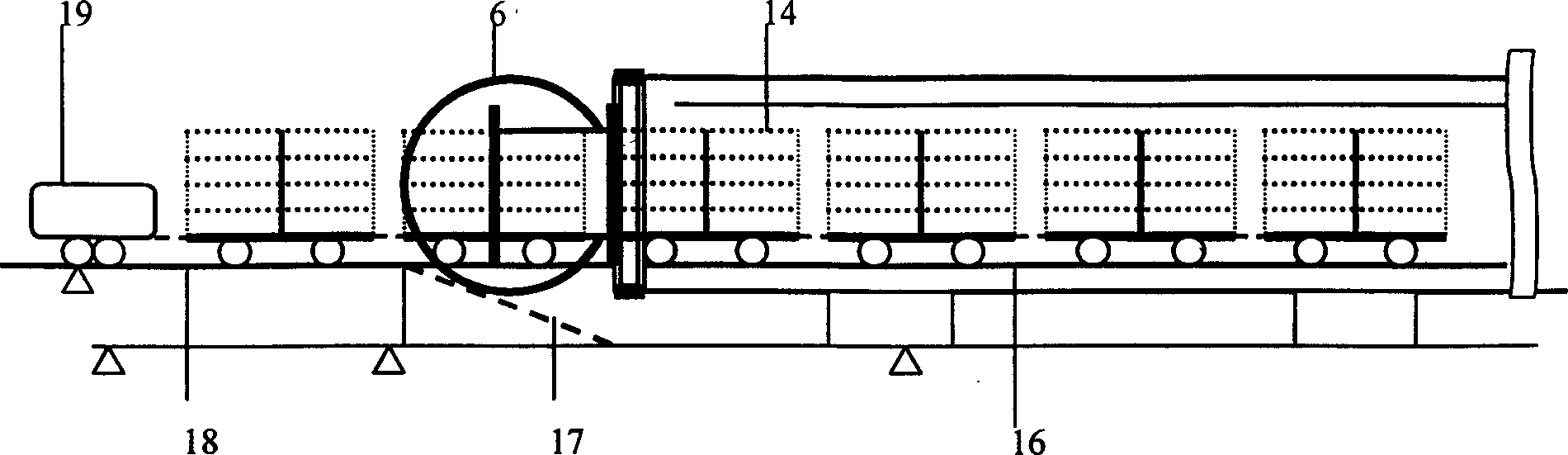 Gas-phase double-dynamic solid fermentation technology and fermentation apparatus