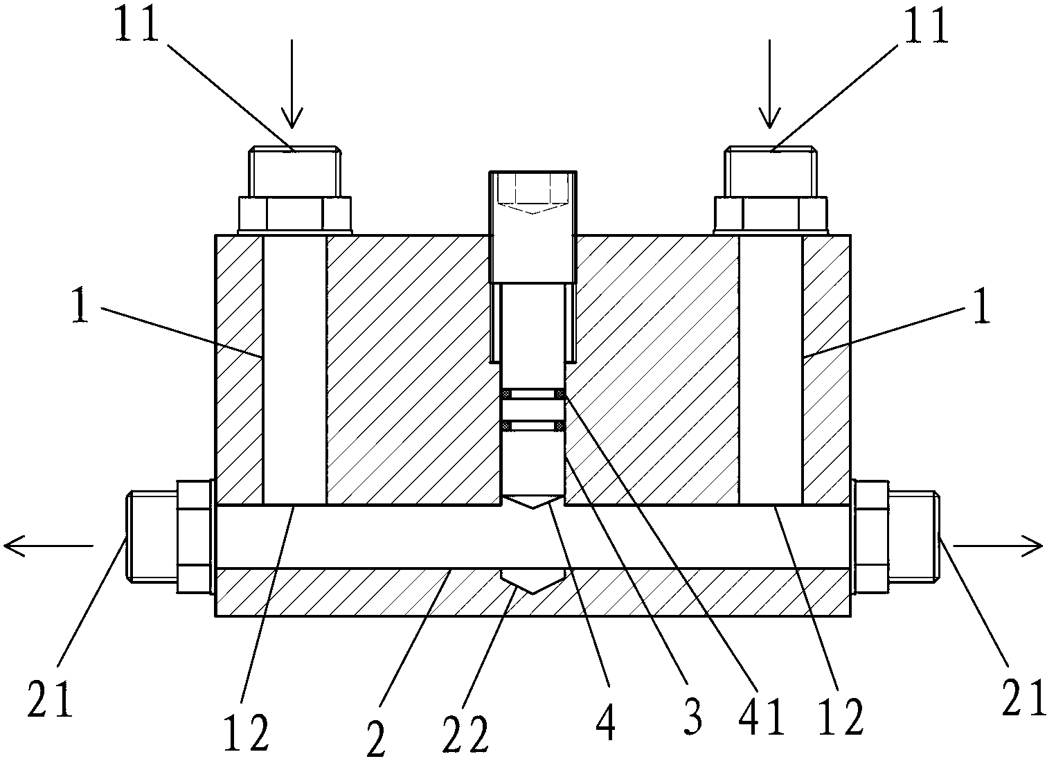 Control device used for simultaneous and synchronous work of double oil cylinders of double-oil-supply system