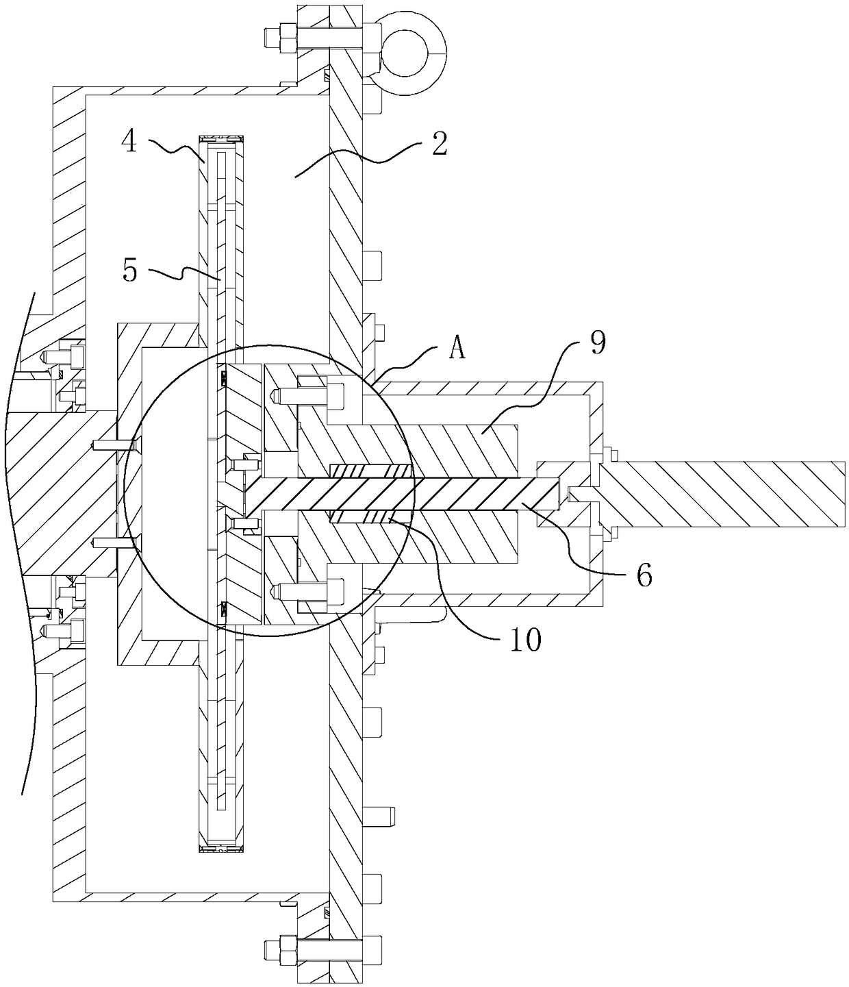 Electric contact method and structure of rotation of capacitance rotor in synchrophasotron