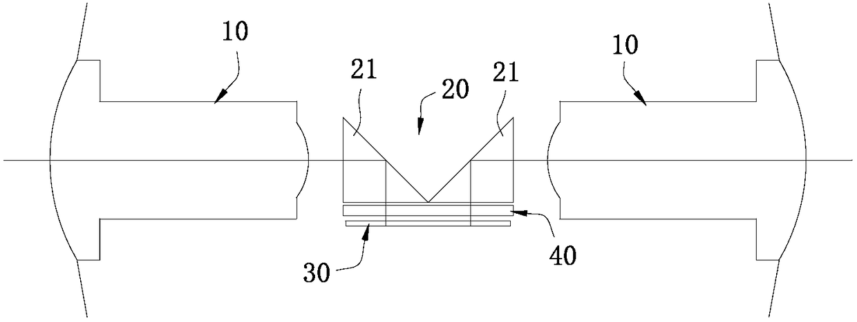 Prism total reflection double-lens common-chip module