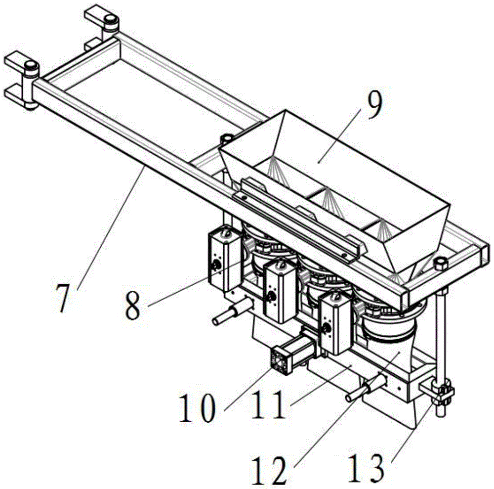 High-compactness concrete product molding machine