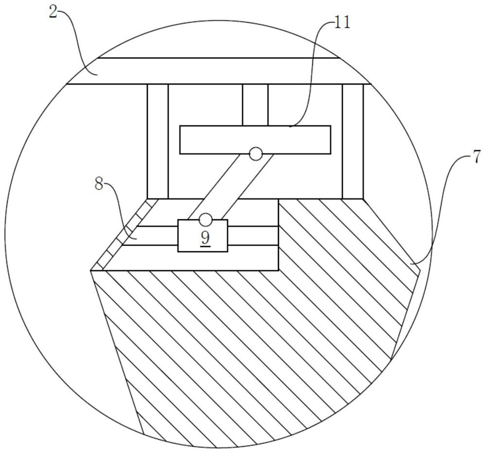 Crushing device for kitchen garbage recycling system and system with same