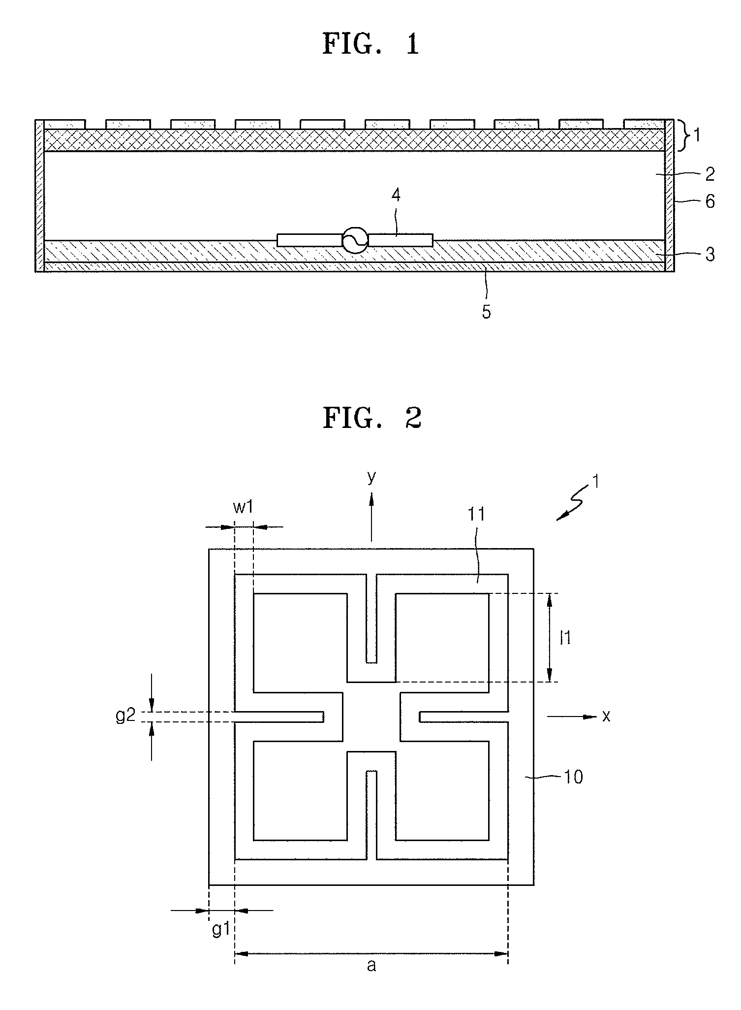 Antenna having metamaterial superstrate and providing gain improvement and beamforming together