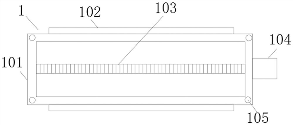 A photovoltaic module that improves stacking efficiency