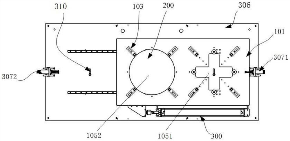 Feeding device and automatic feeding and discharging system