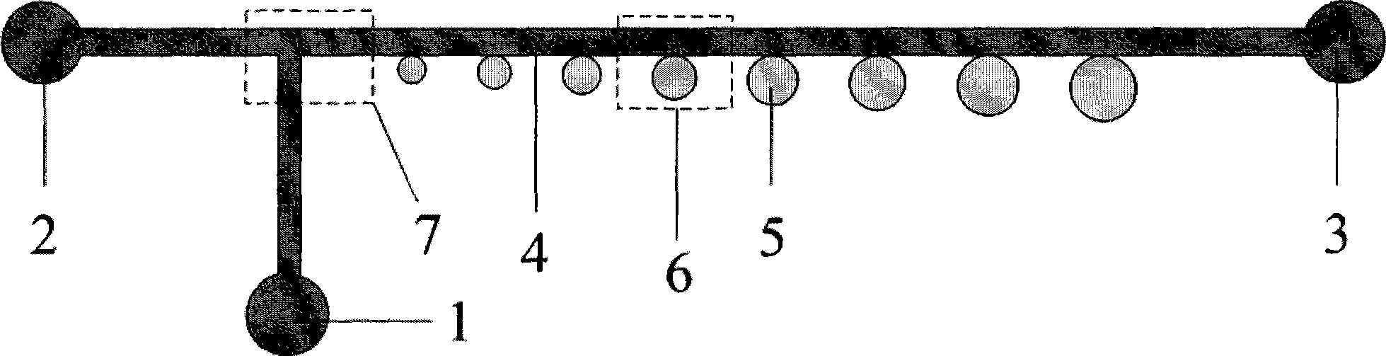 Automatic device for quantitatively distributing microfluid and using method