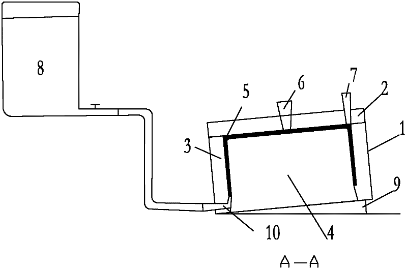 Mould and method for casting quartz crucibles