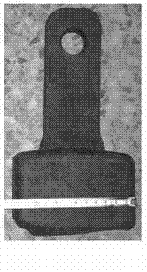 Two-stage quenching heat treatment process method of crusher combined hammer head and special device thereof