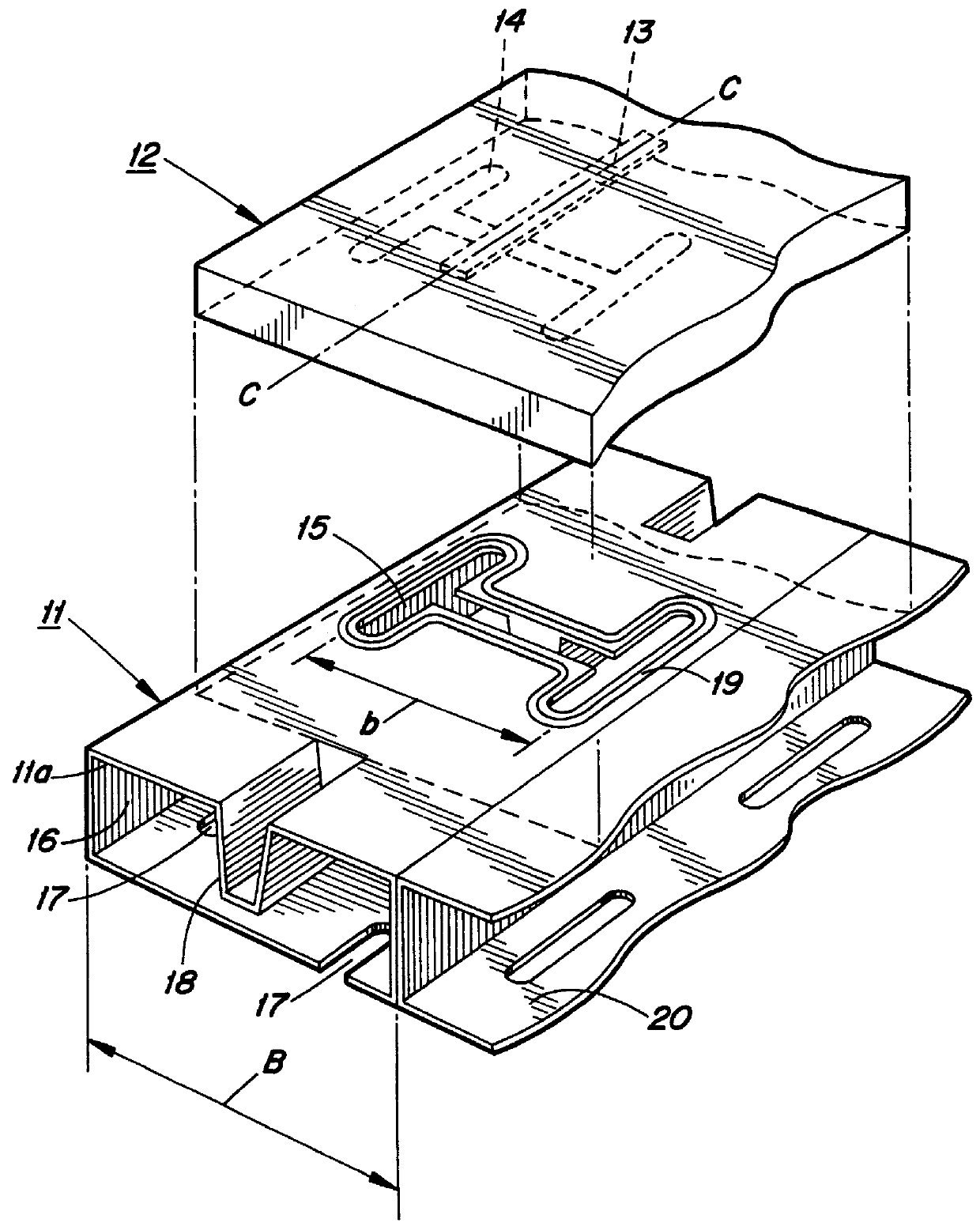 Microwave antenna transmission device having a stripline to waveguide transition via a slot coupling