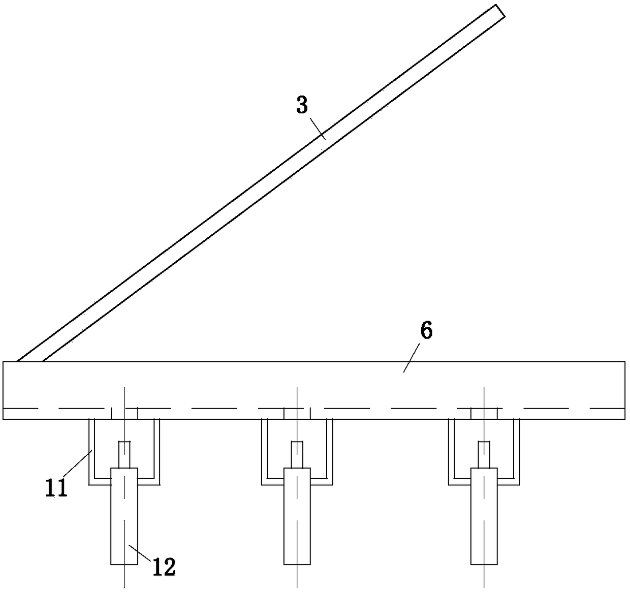 Self-dredging type road drainage cover plate for municipal construction