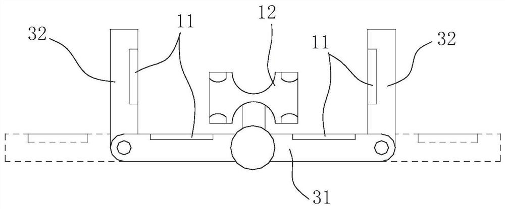 Flexible mechanical arm principle-based fitness equipment