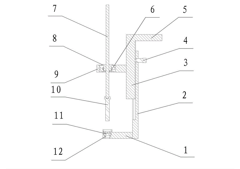 Auxiliary tool for assembling bolts