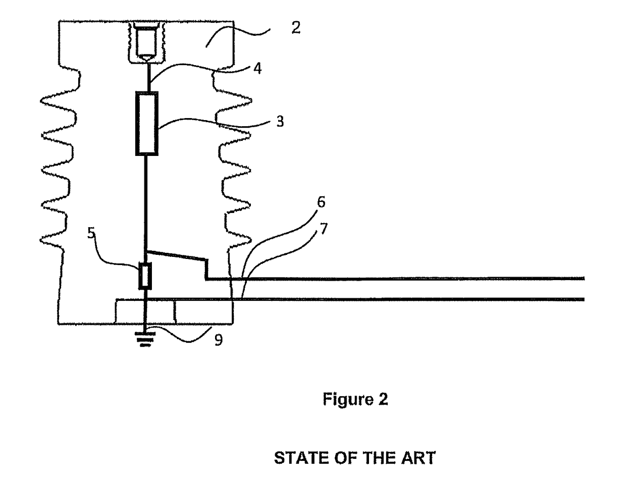 Voltage measurement device with an insulating body