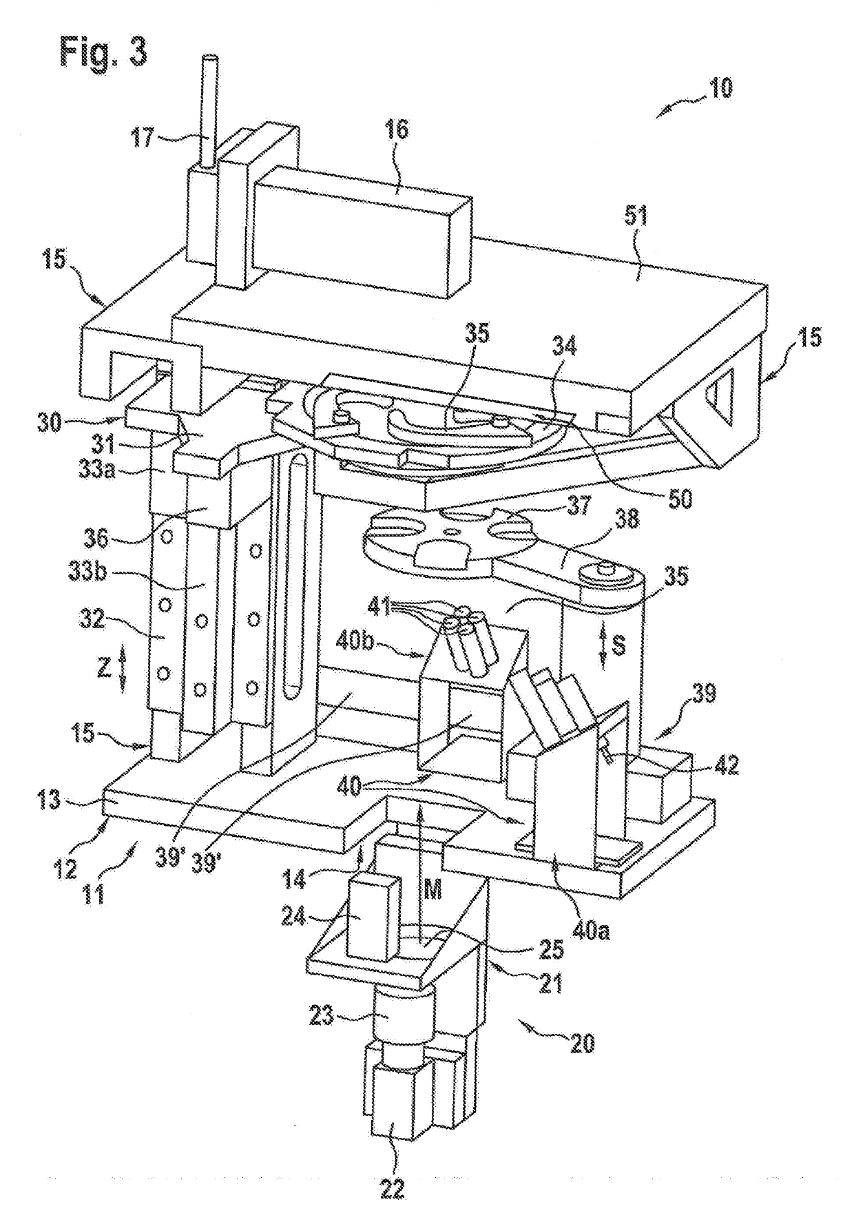 Apparatus and method for measuring at least one optically effective object