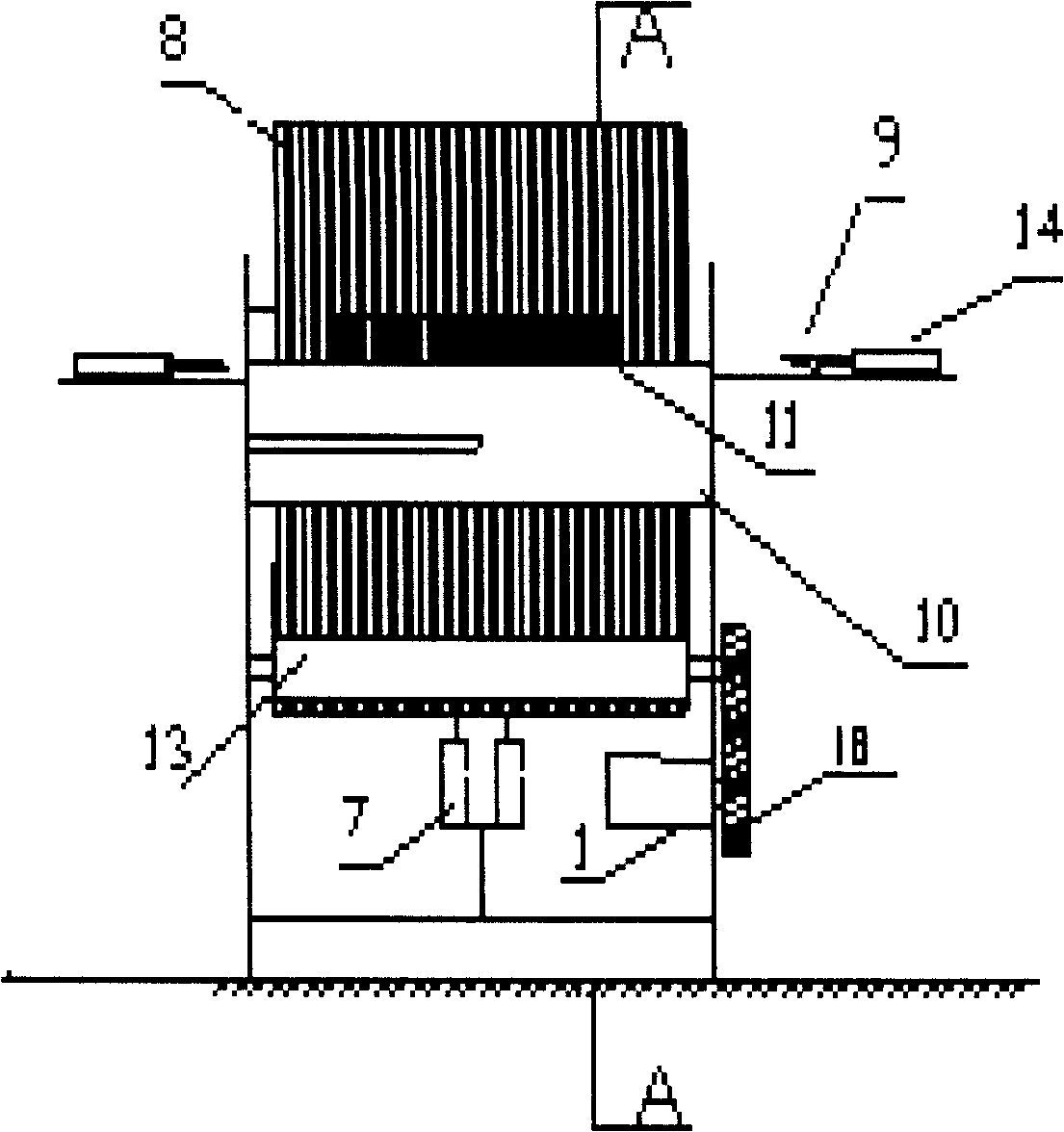 Full-automatic pattern loom with shuttle