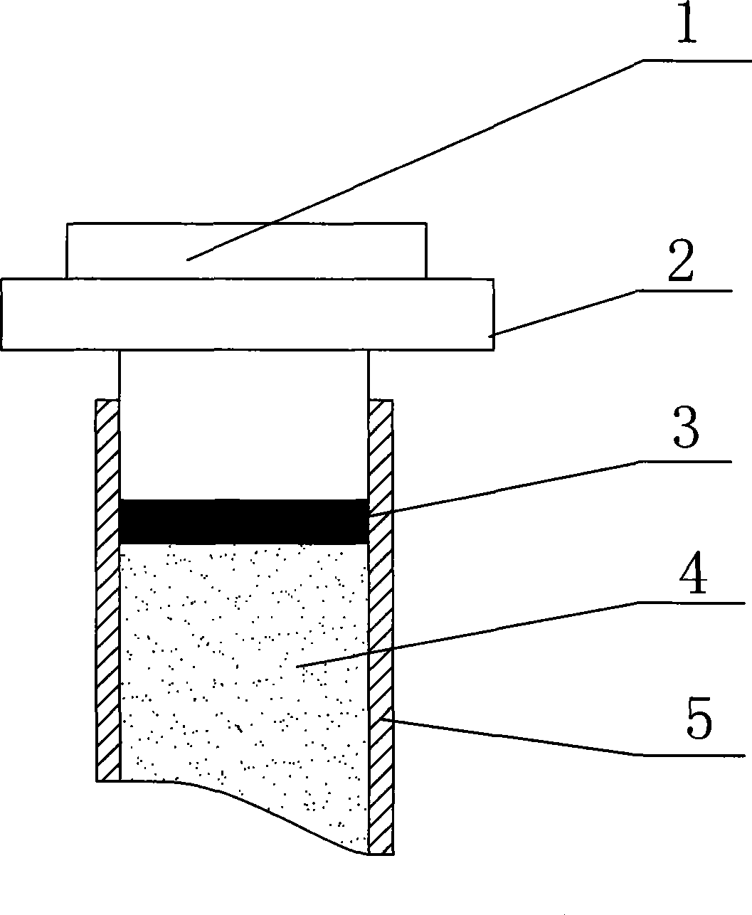 Low temperature dynamic constraint load sintering method for preparing metal polyporous material