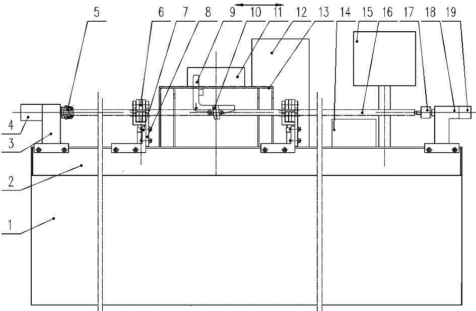 A quenching machine tool capable of preventing bending deformation of slender rods during quenching