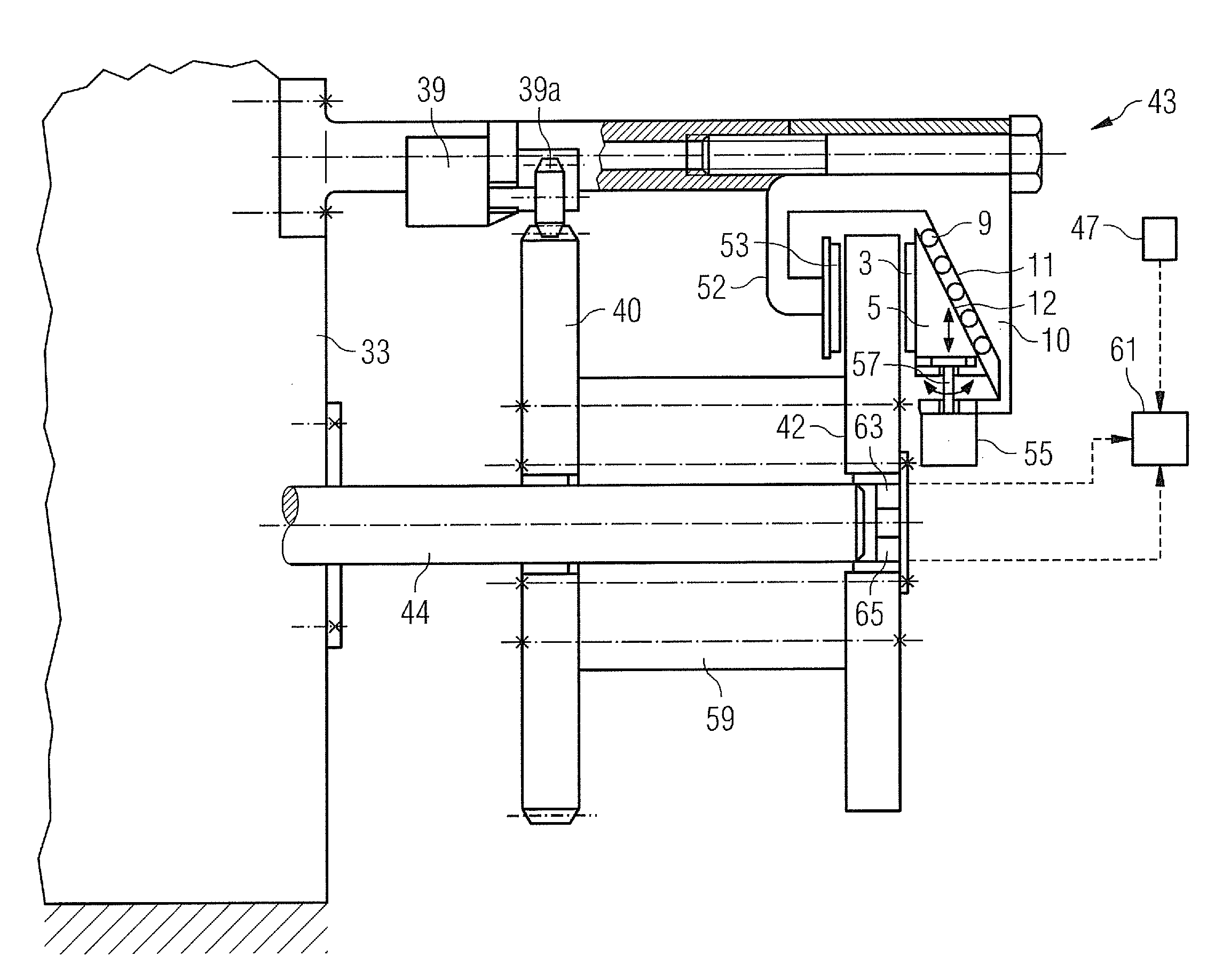 Wind turbine braking device and method of use damping drivetrain oscillation