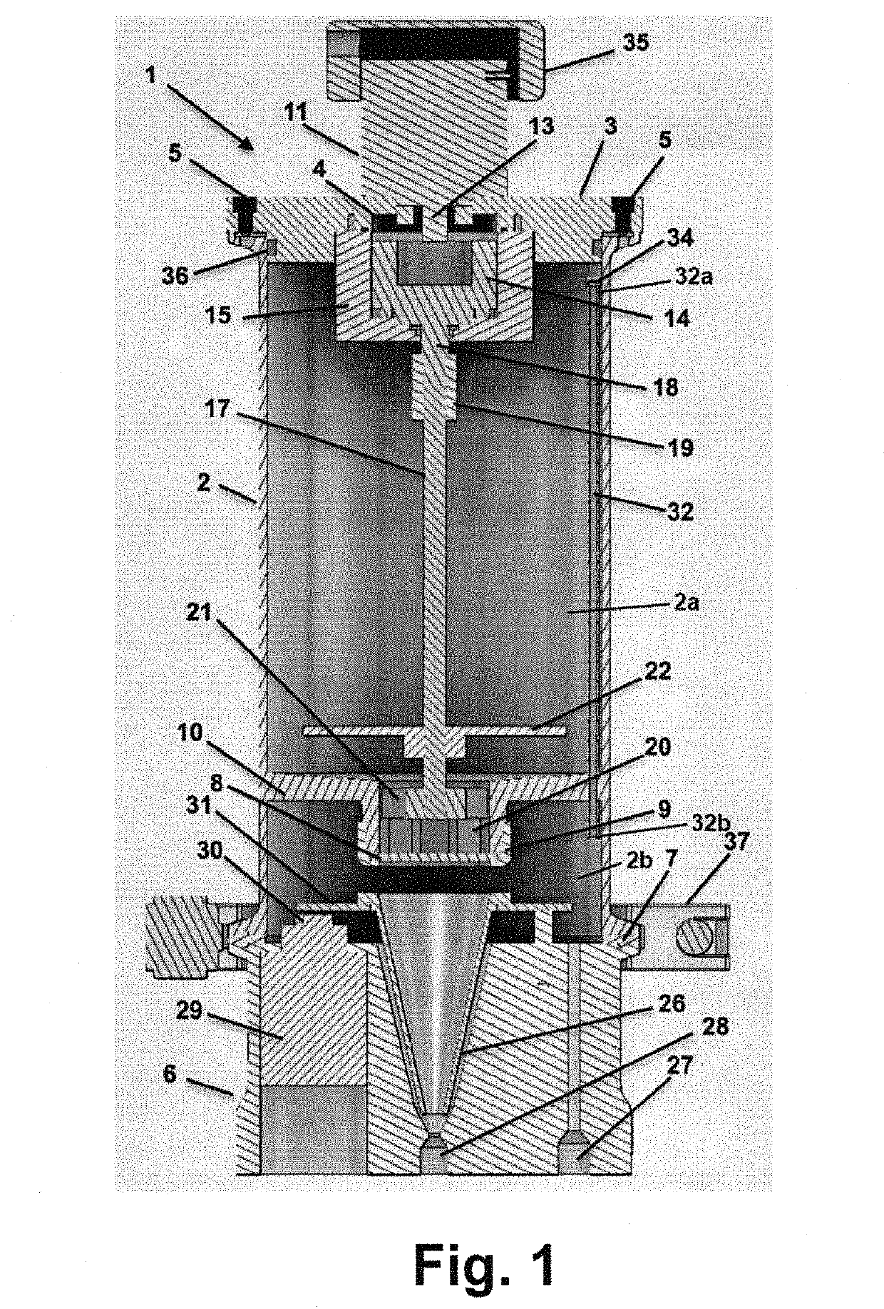 Brush-sieve powder fluidizing apparatus for nano-size and ultra fine powders