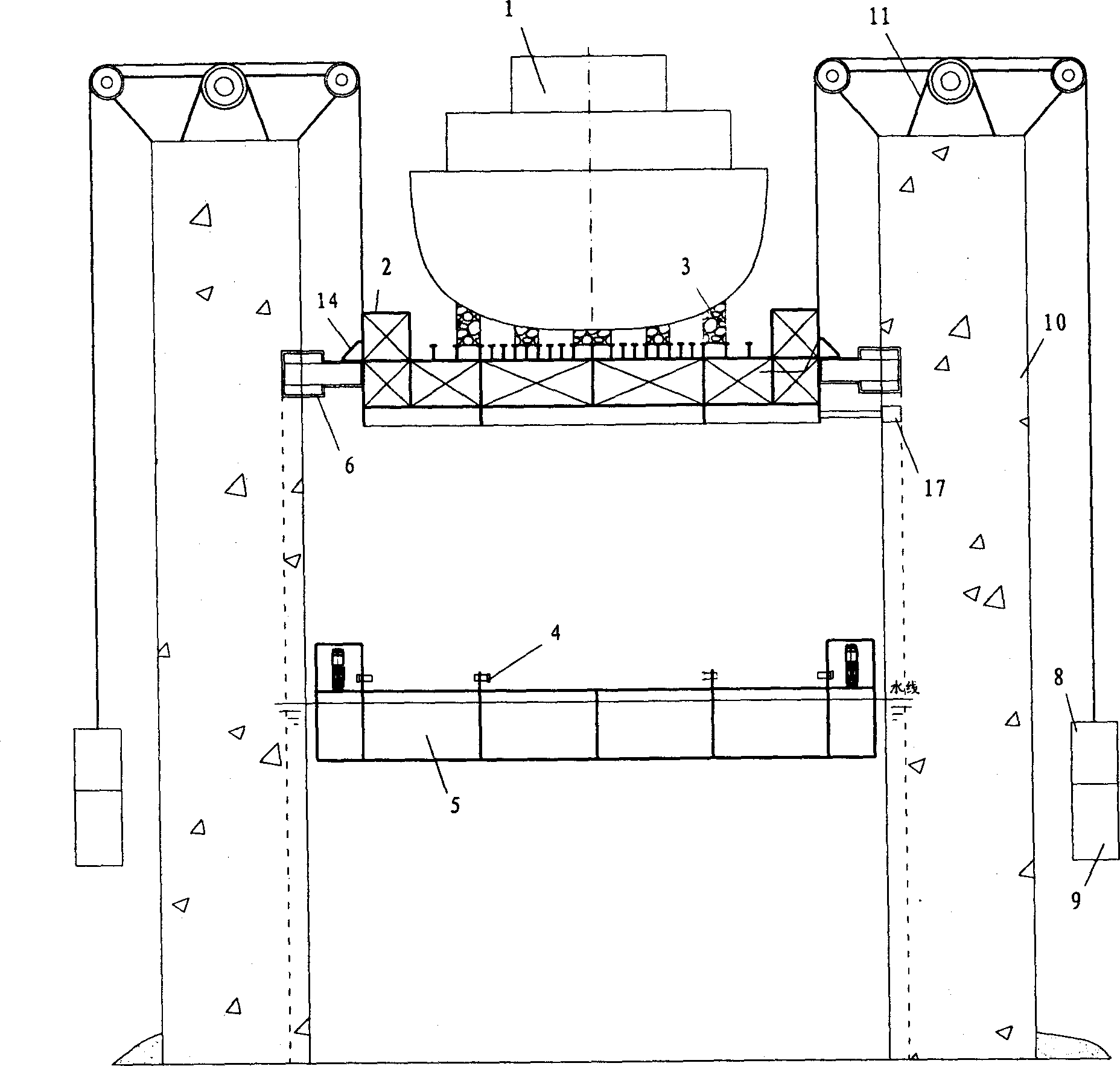 Gravity balance type ship vertical lifter