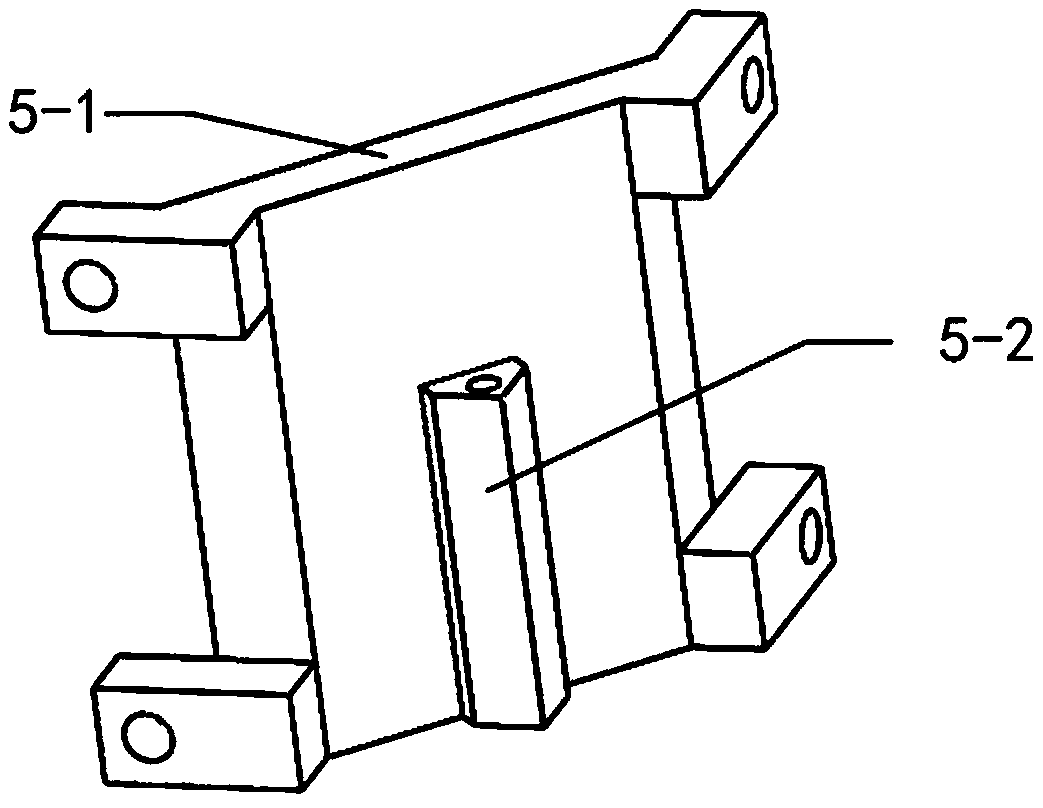 Two-dimensional linear moving iron micro-angular displacement electromagnetic actuating device and its actuating method