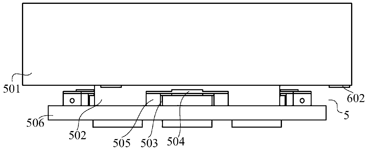 Large-stroke displacement driving device and control method thereof