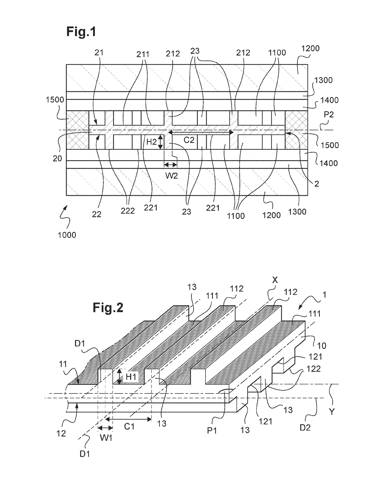 Thin-film alignment layer provided with integrally-formed spacing structures and forming an intermediate layer for an optical article comprising liquid crystals