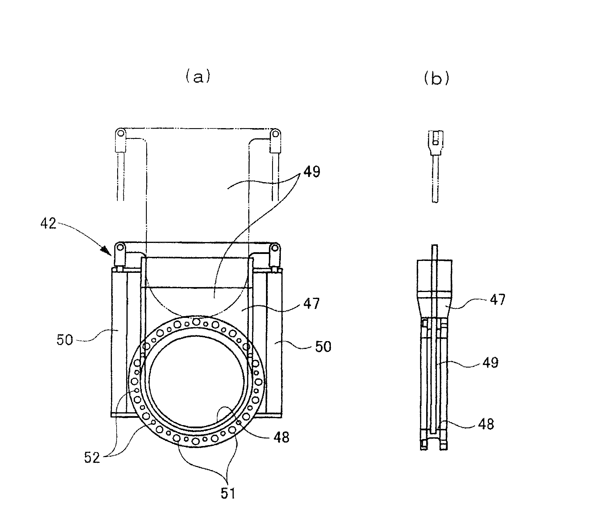 Replacing device and method for disc cutters of tool head