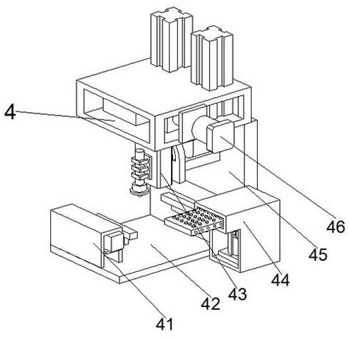 Semiconductor packaging device