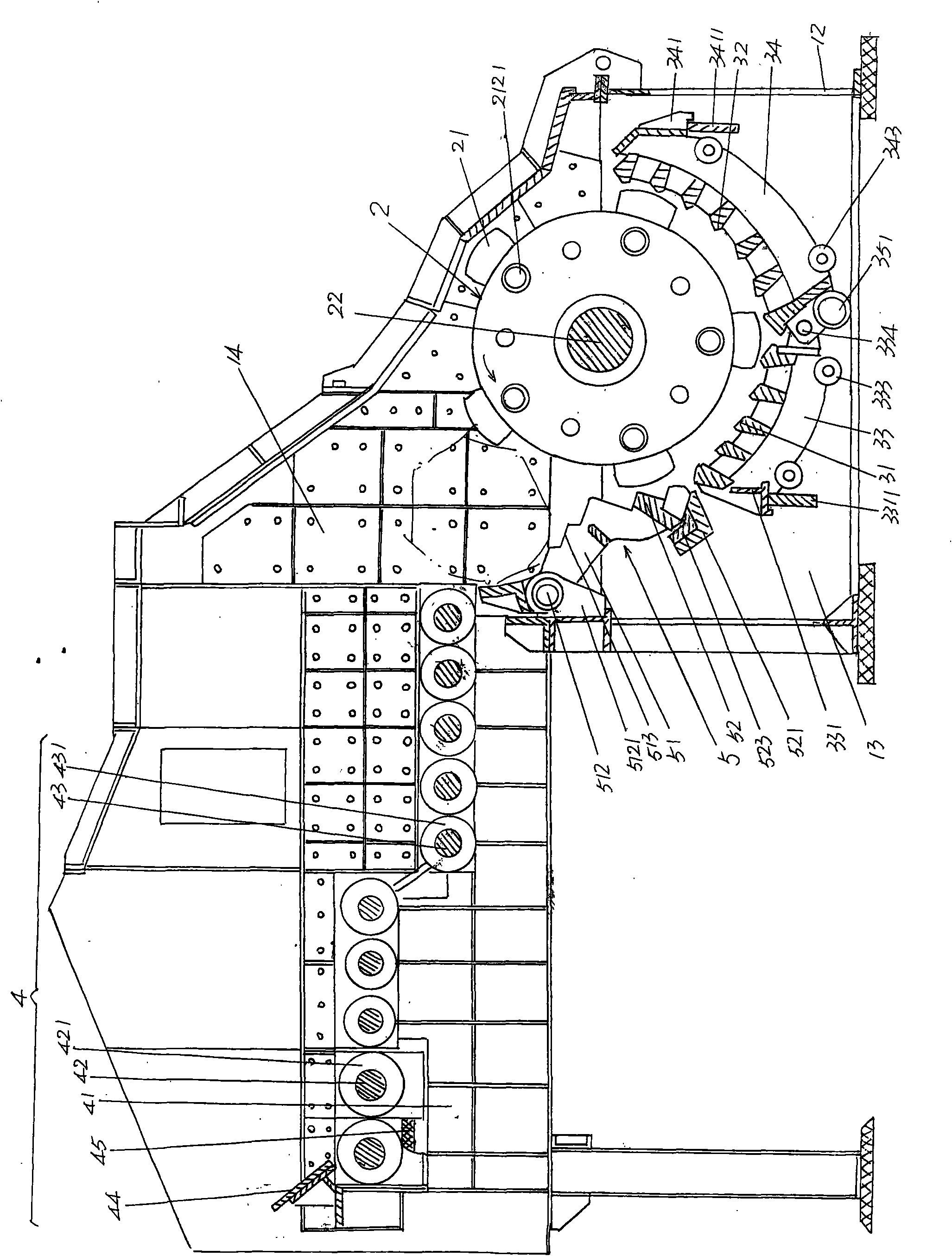 Structurally improved single-section hammer type screening crusher