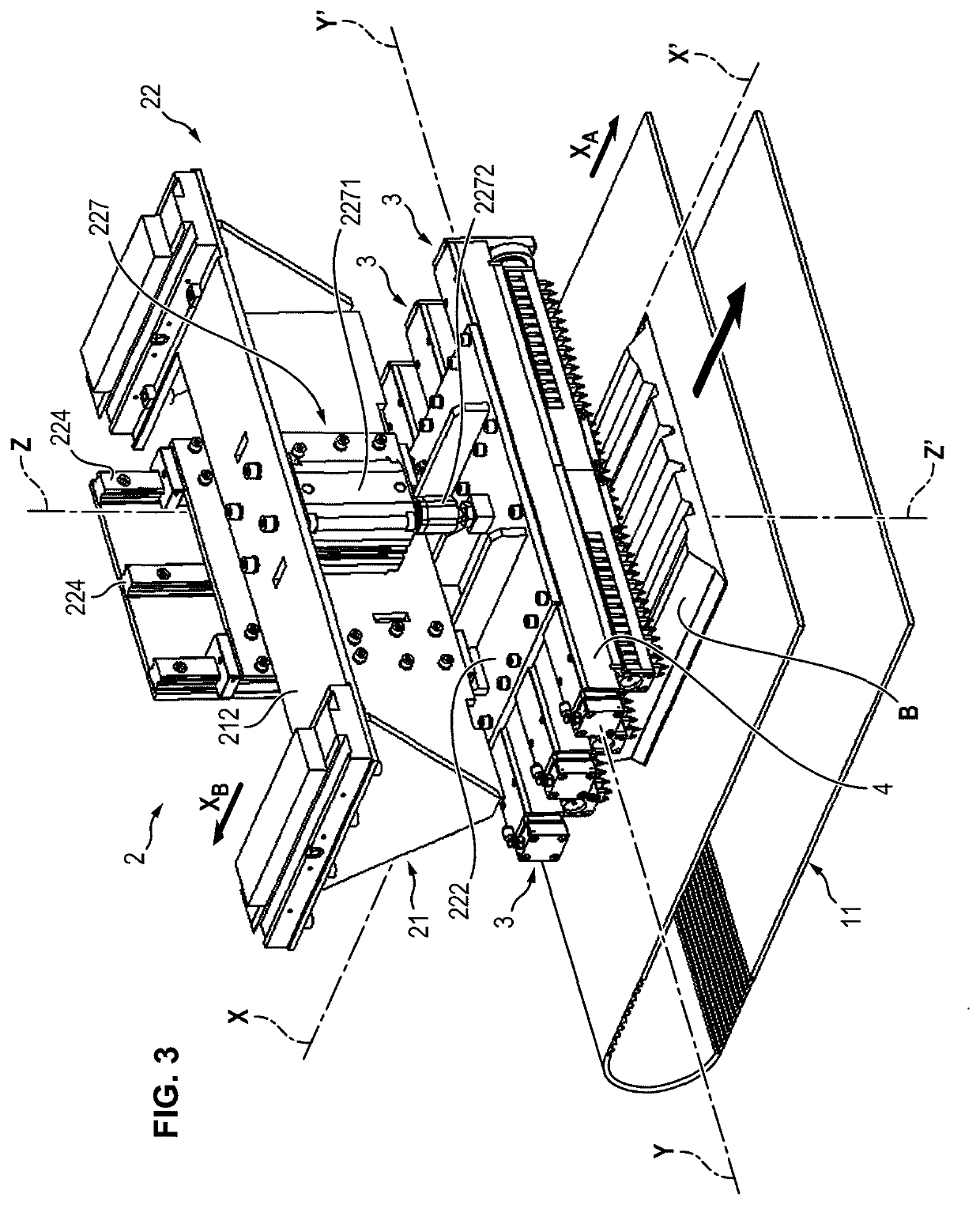 Automated device for gripping and handling a tread for  a tire