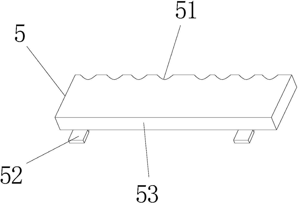 Stable conveying device for composite steel pipe