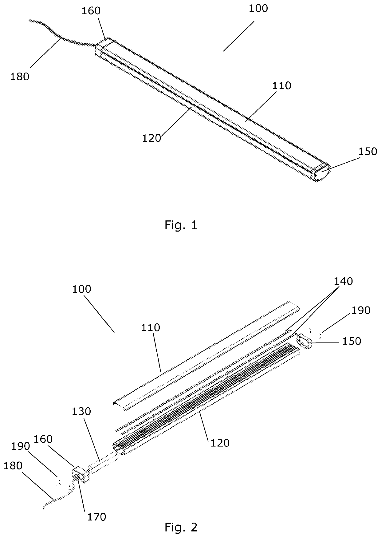 Structural arrangement applied to a lamp for use in extreme low- and high-temperature environments