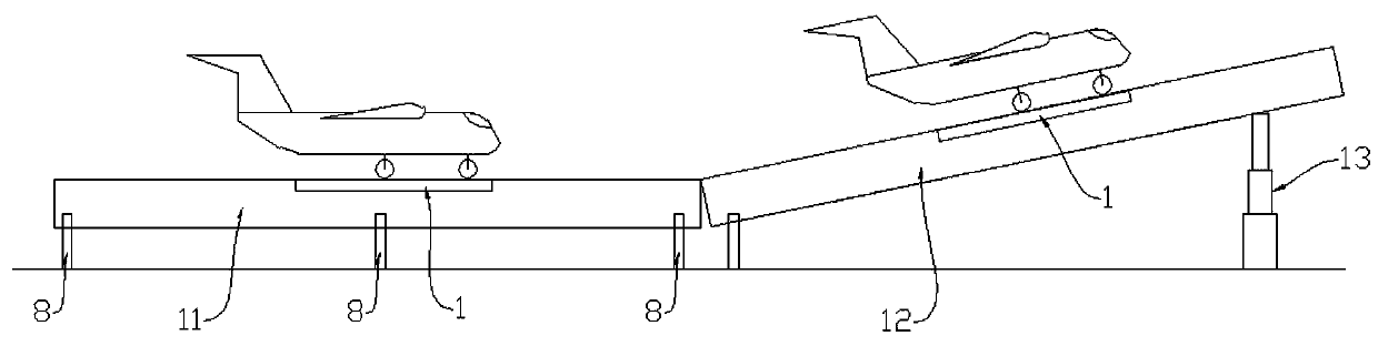 Aircraft carrier carrier-borne aircraft electromagnetic launch device with inclining function