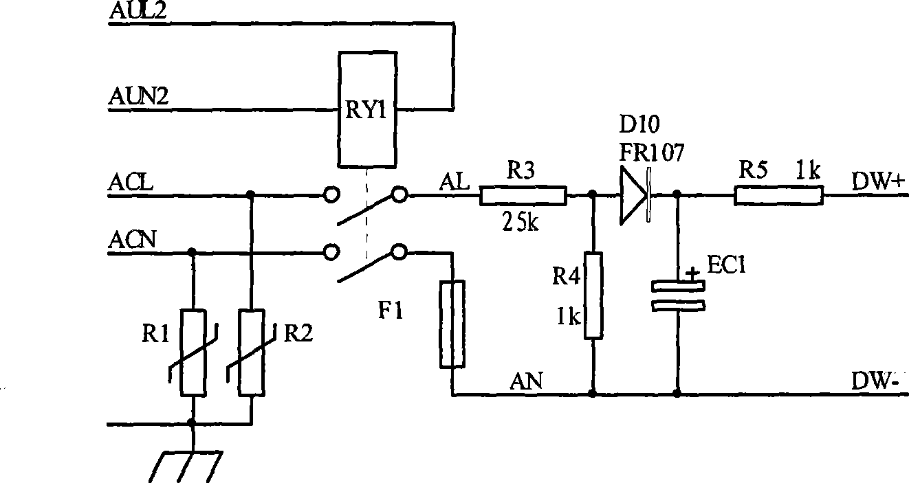 Energy cut protection device for solar automatically tracking system