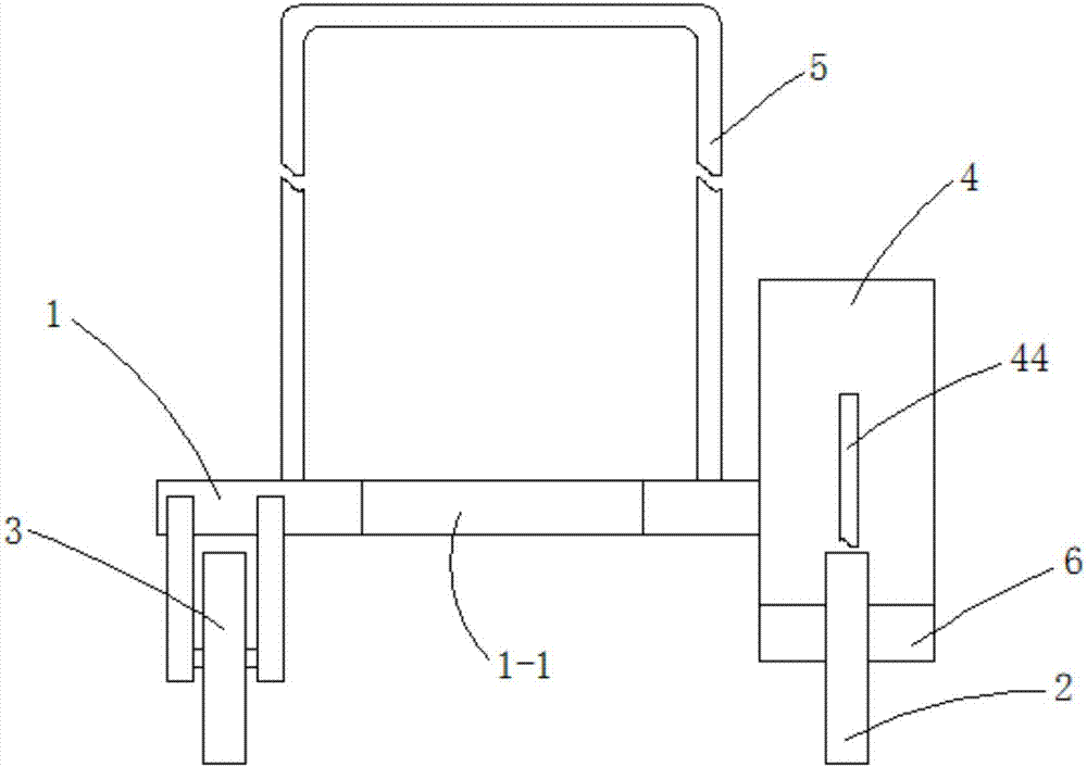 Fertilizer applicator for fruits and vegetables