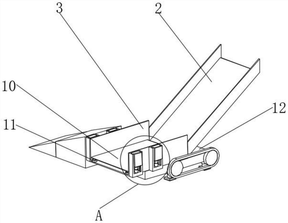 Movable ground surface feeding machine with plate chain structure