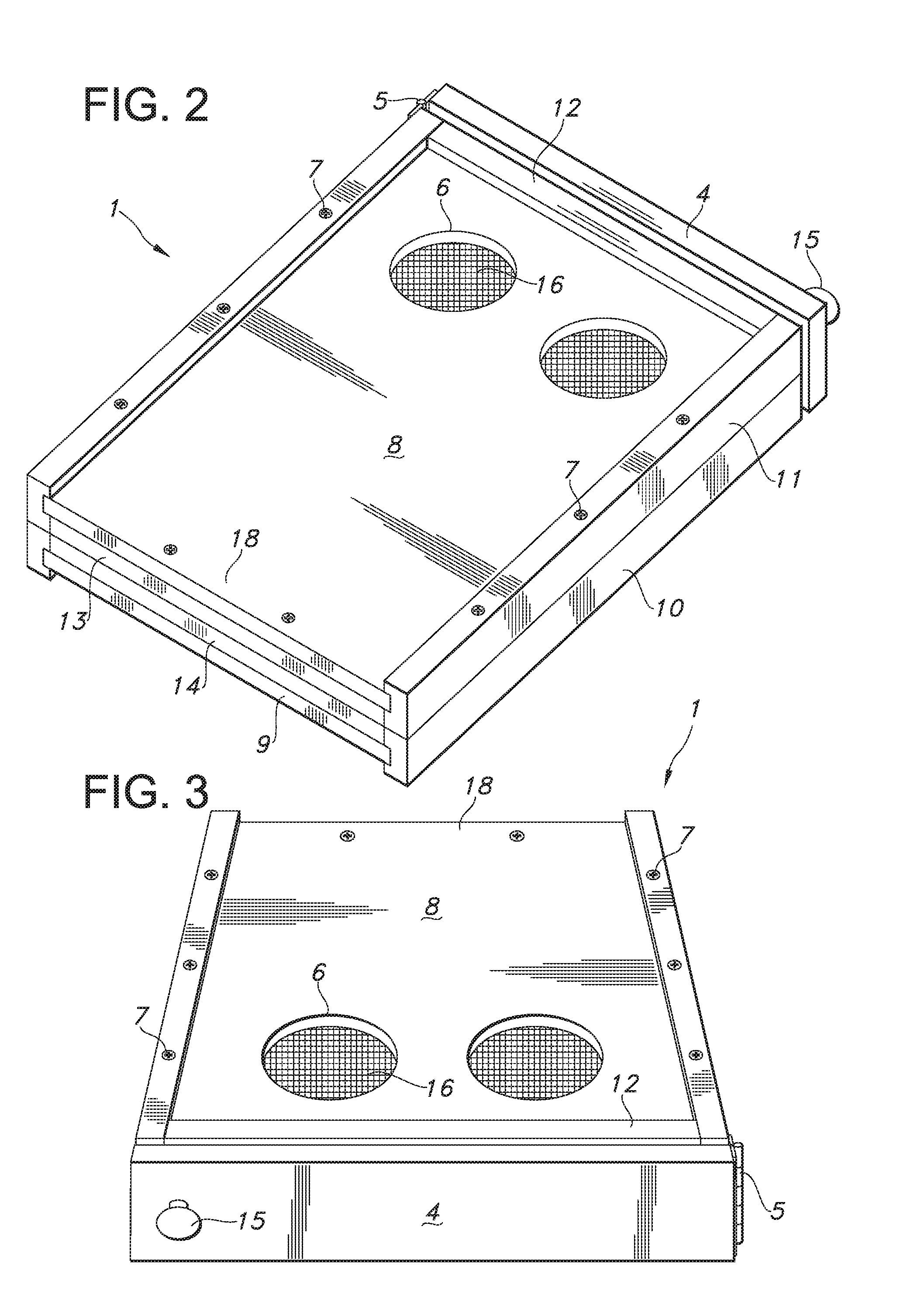 Hygienic honey bee bottom board