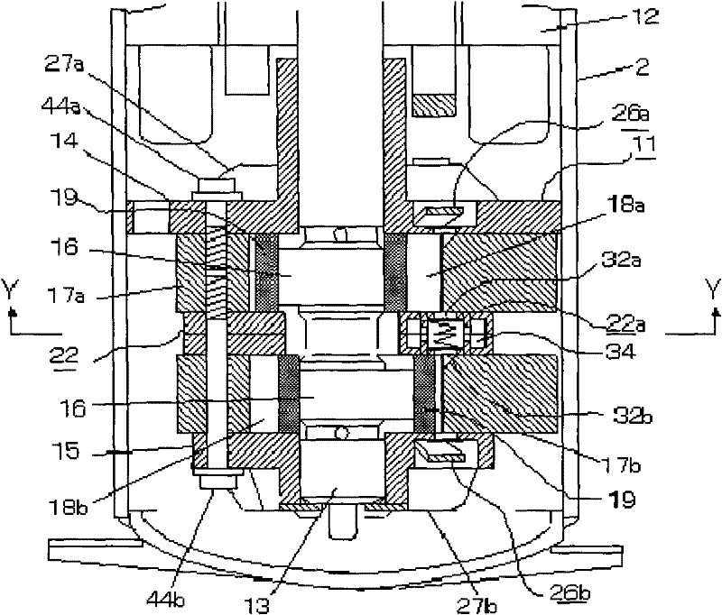 Double-cylinder rotary compressor