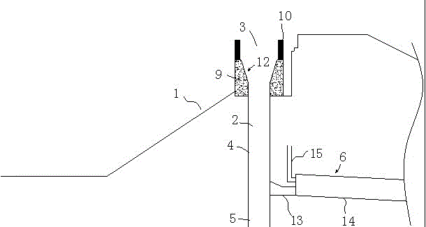 Shaft type flood spillway for reservoirs