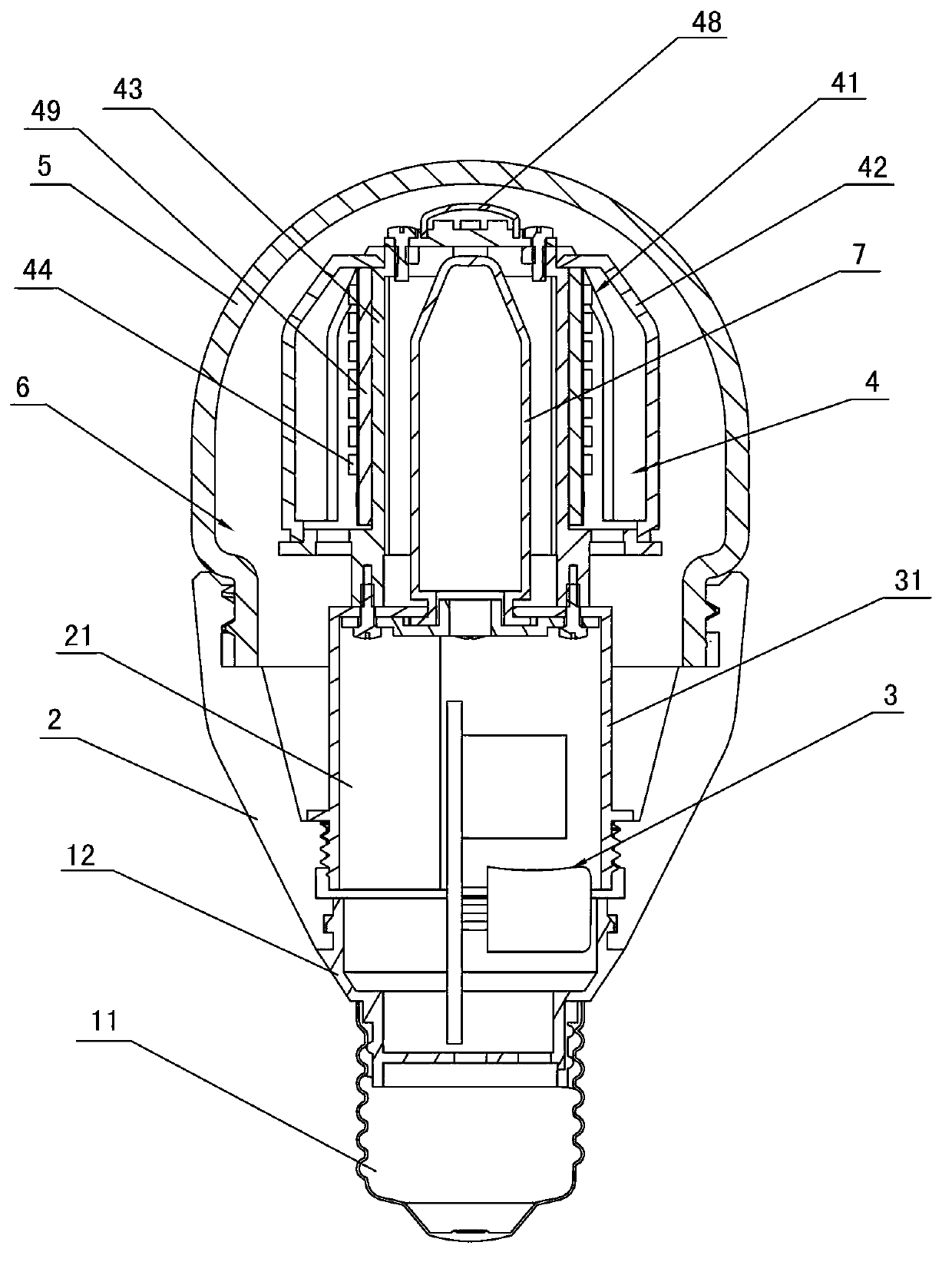 Light emitting diode (LED) spherical lamp transmitting heat through liquid