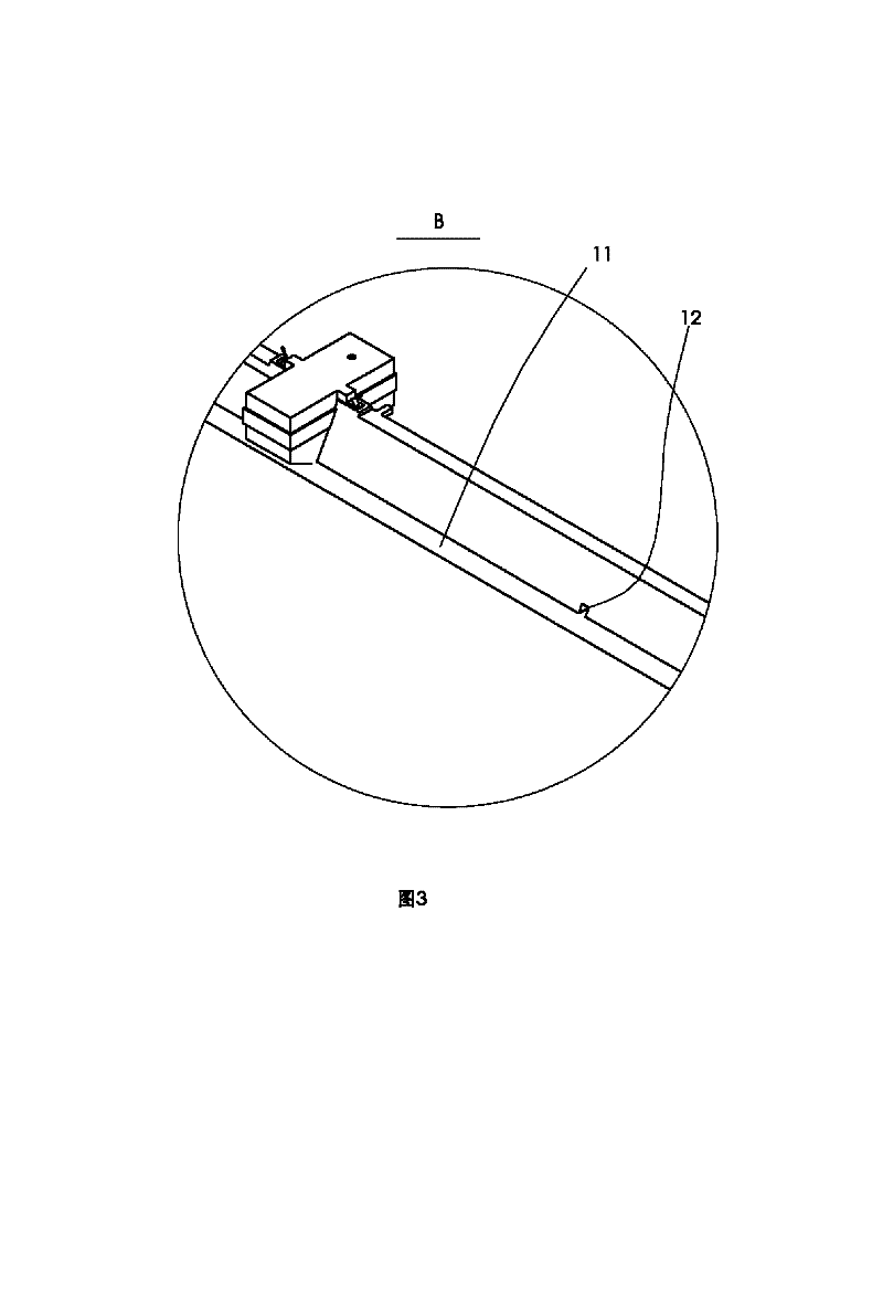 Facility for desalting seawater with ice preparation by using beach, tide and cold