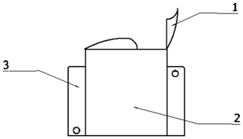 A clothes cleaning device based on ultrasonic cavitation effect