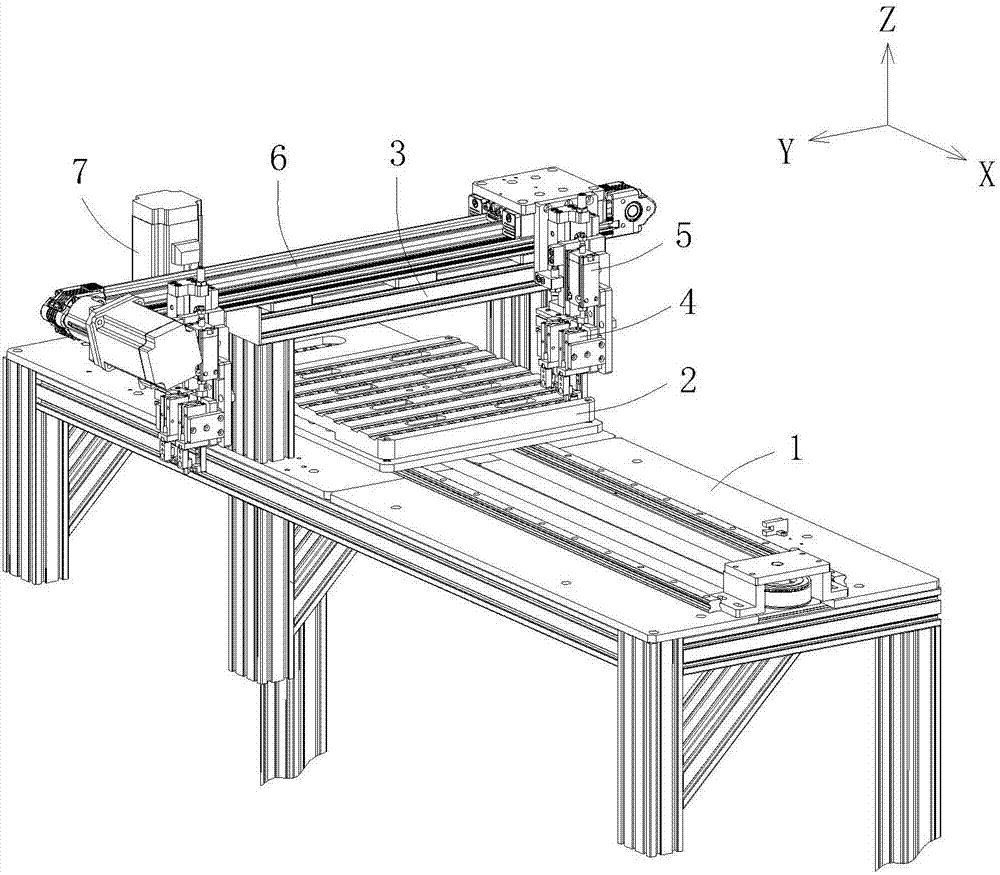 Automatic fetching and conveying device