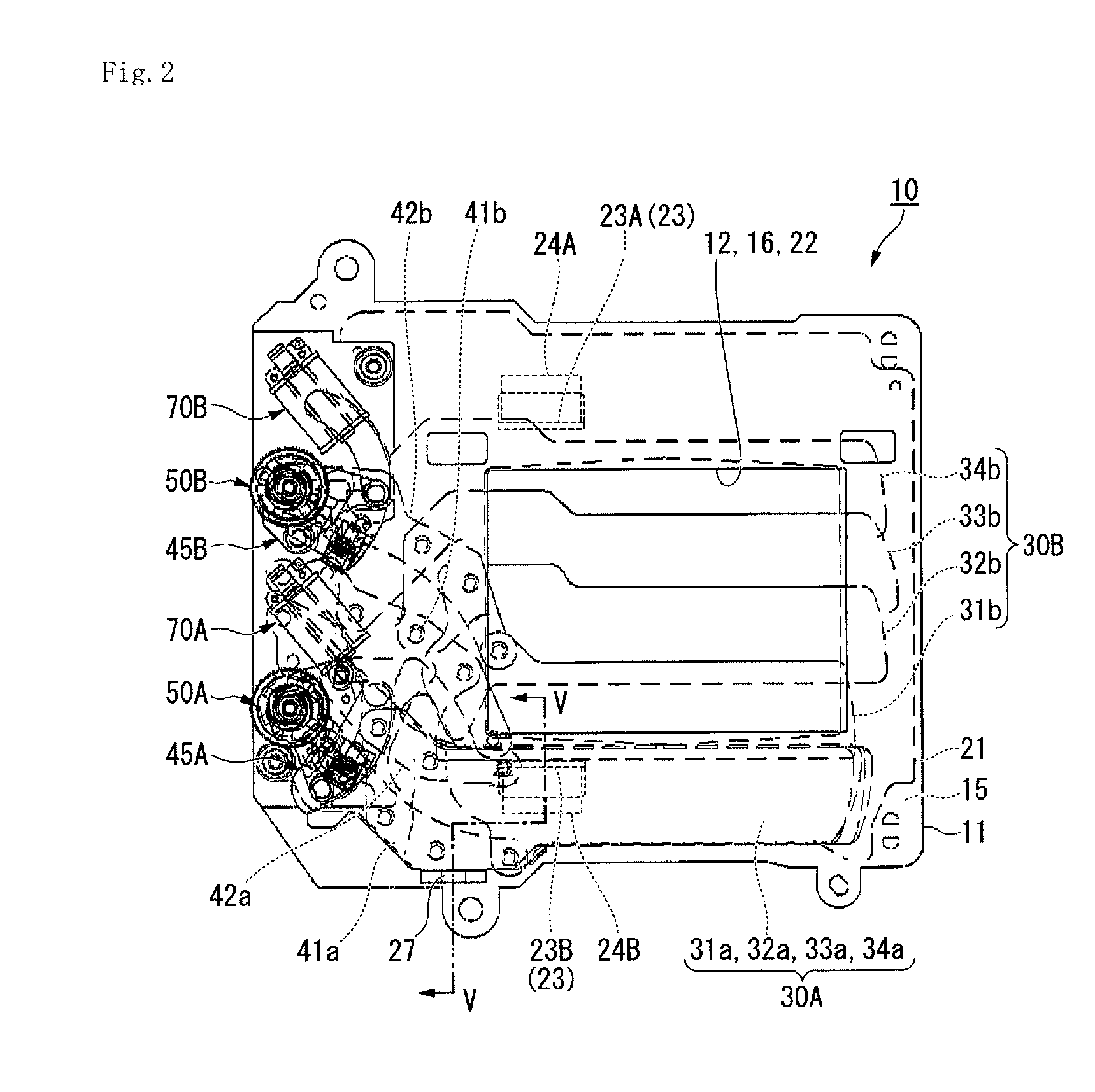 Blade drive device and optical apparatus