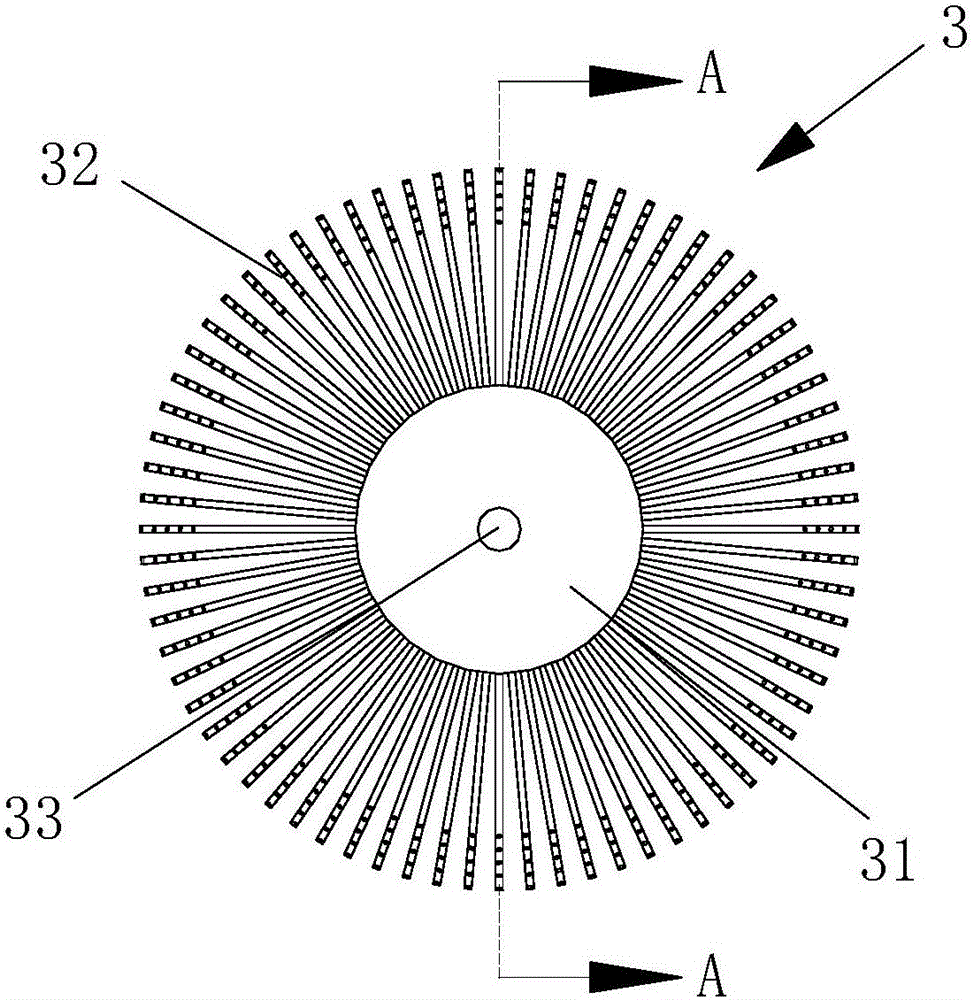 Pole lug leveling device