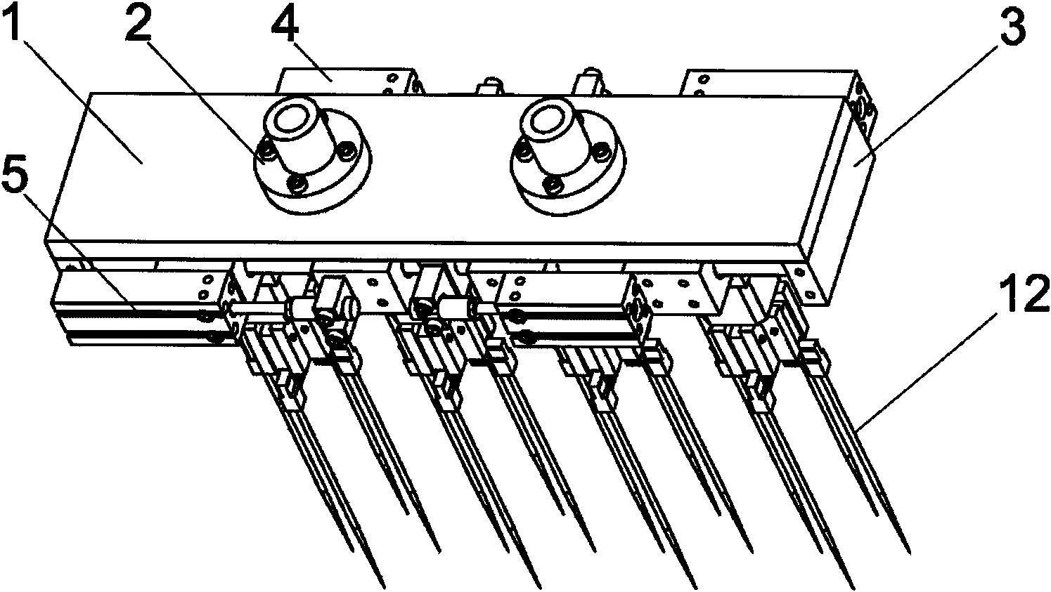 Seedling transplanting device for sparse planting of plug seedlings